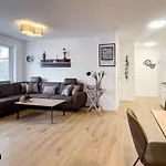 Gebirgsresort - 2 0 2 Apartment *